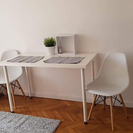 Apartament Plac Trzech Krzyzy Varsó Kültér fotó